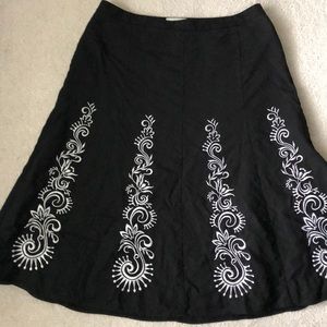 A.T. LOFT Black with White Embroidery Linen Skirt